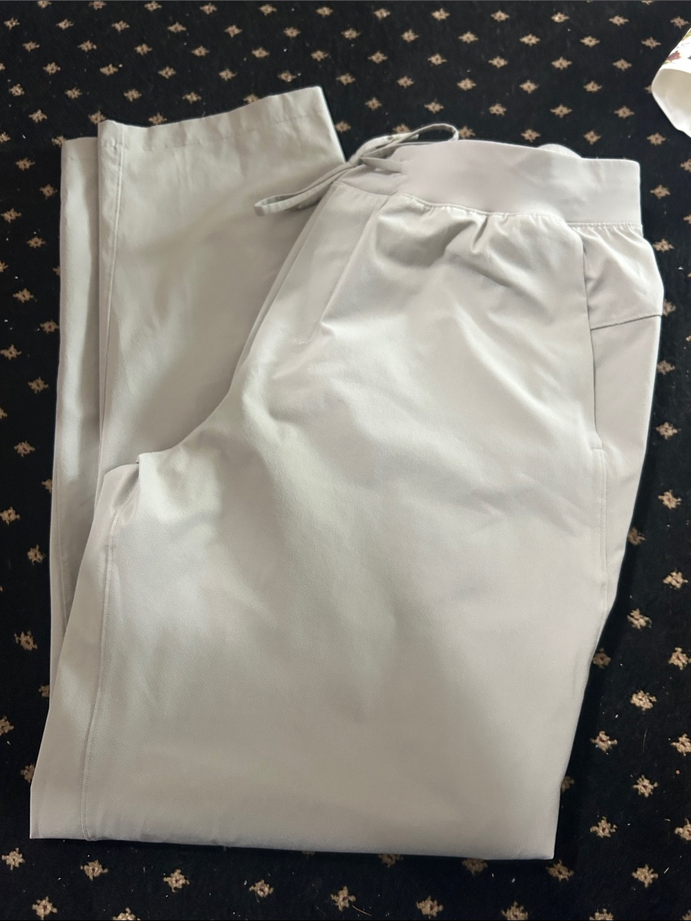 NWOT Lululemon large Men's Light tan Drawstring Pants